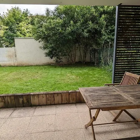 Апартаменты Bel De Standing Rdc, Terrasse, Parking Securise Мезье